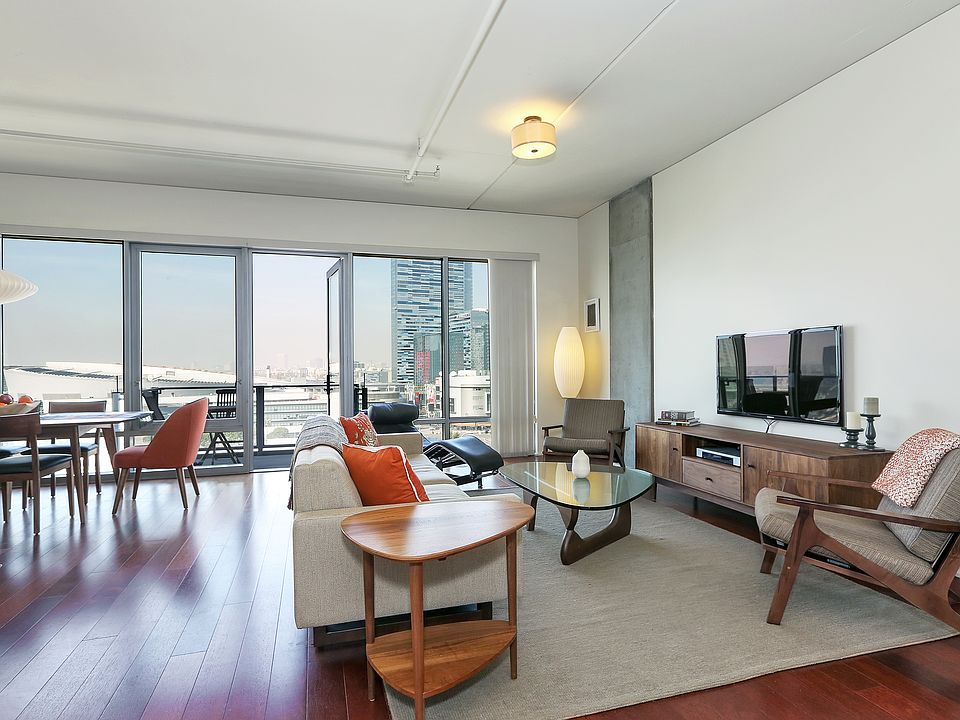 1st image of 1100 S Hope St APT 1204