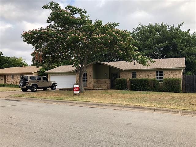 1st image of 309 E Glendale St