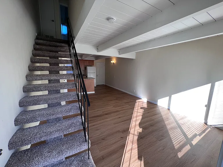 940 Schafer Rd — Photo 6