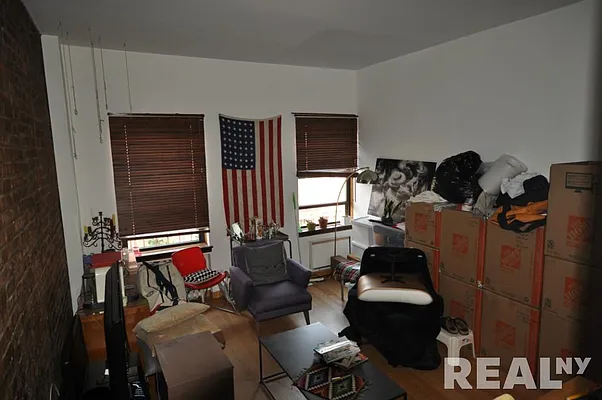 Rented by REAL New York | media 36