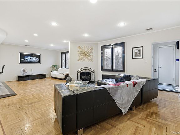 4th image of 34 Reyam Road