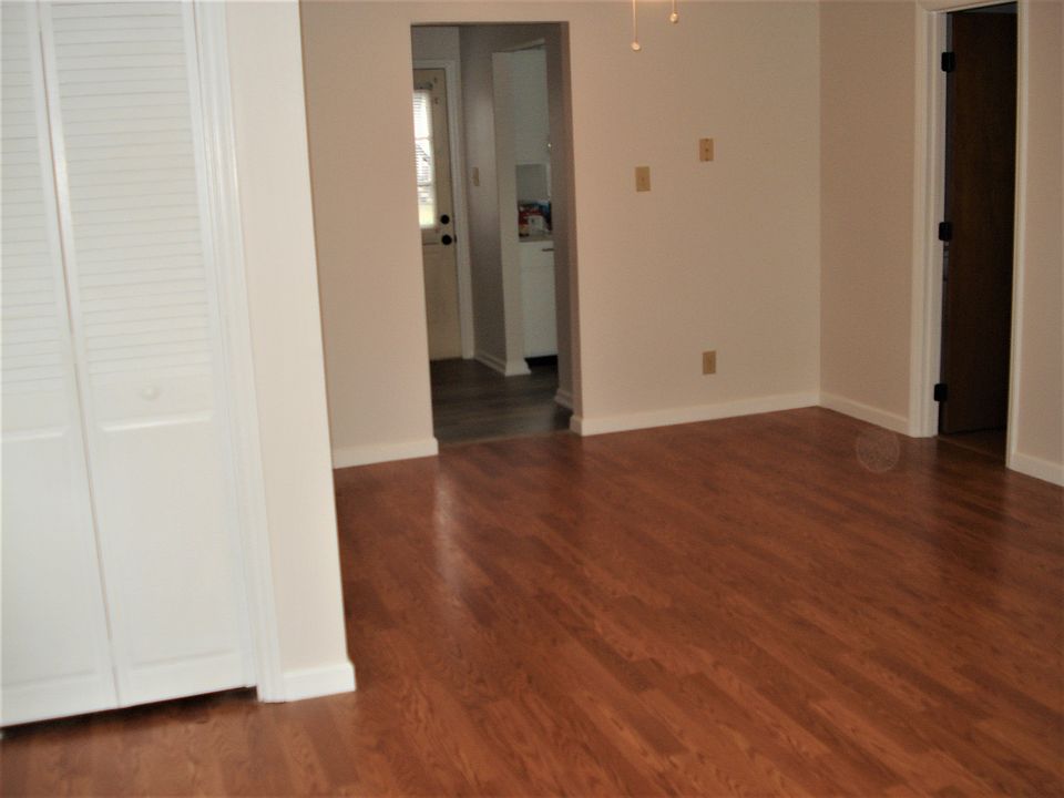 2nd image of 12 Baytree Ct