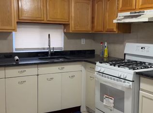 6821 Edmund St, Philadelphia, PA 19135