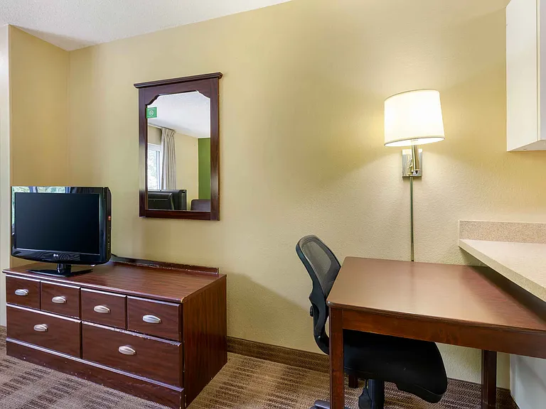 Studio Suite - 1 Queen Bed