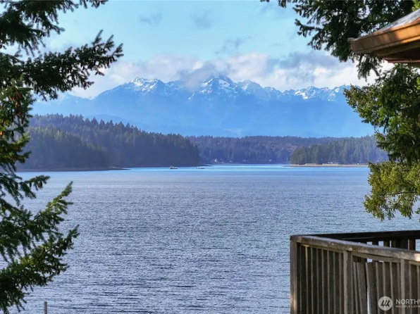 820 E Burgundy Road, Shelton, WA 98584