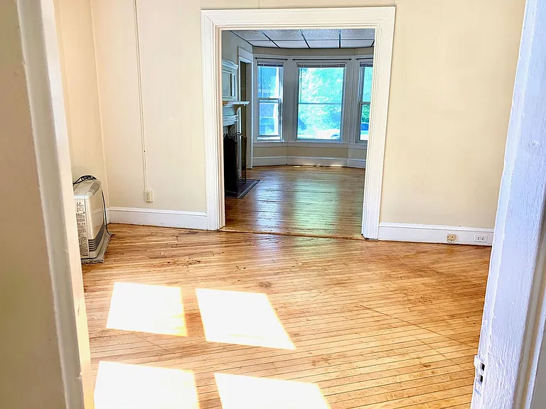 851 Congress Street — Photo 4