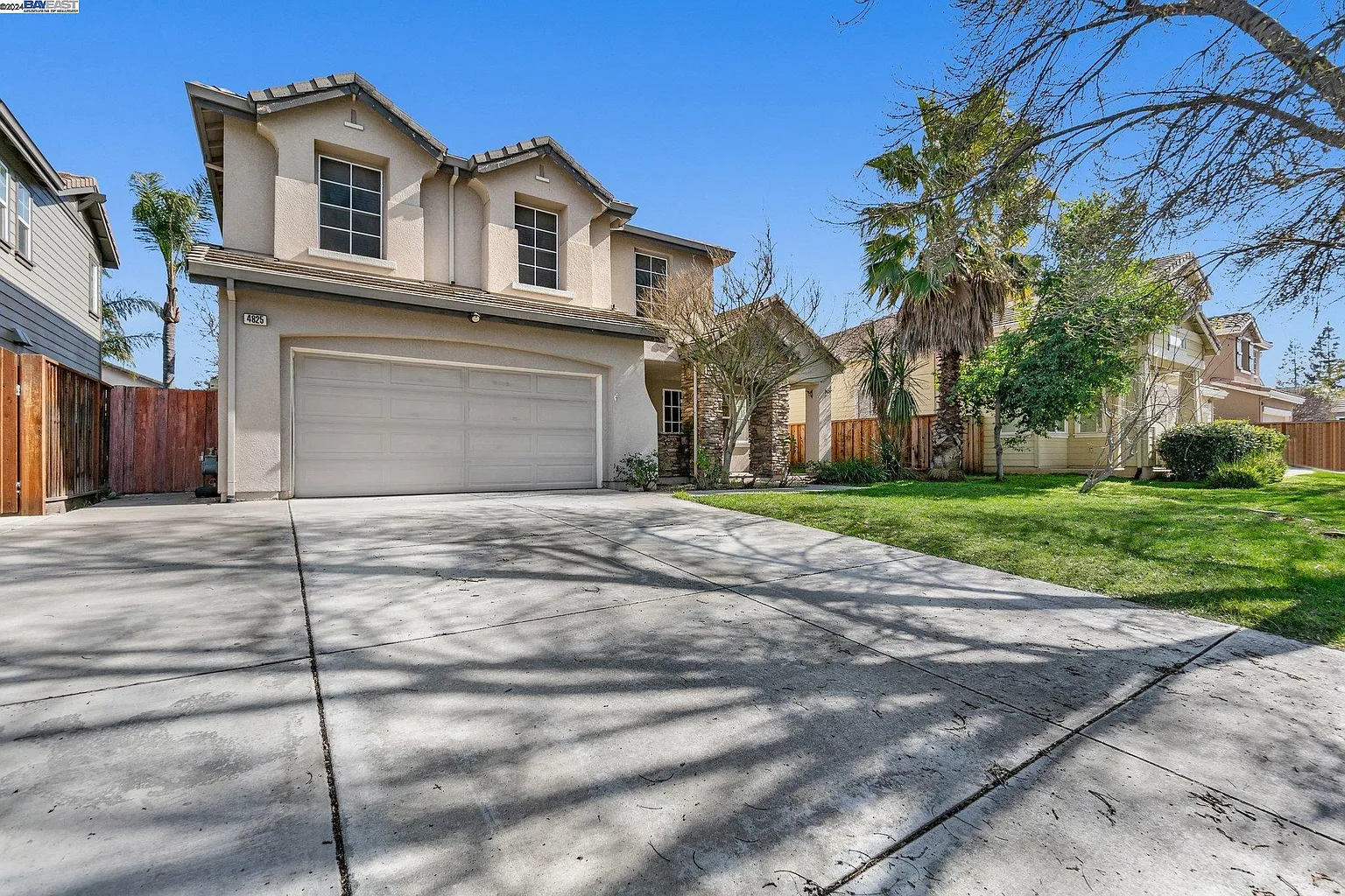 4825 Dandelion Loop photo 1