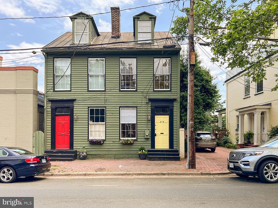 1st image of 219 N Fairfax St