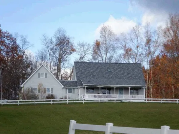 87 Twin Brook Rd, Shickshinny, PA 18655