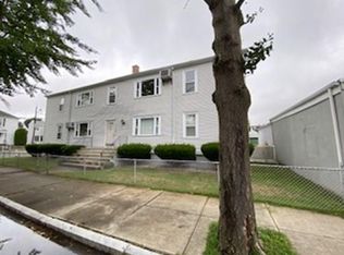 10 Emery St, Fall River, MA 02724