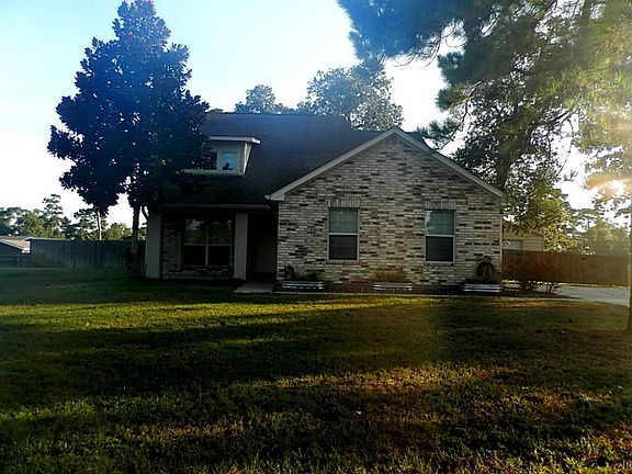 Beautiful view of the front.  Great curb appeal.