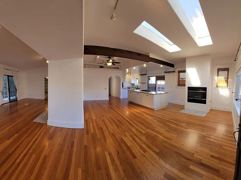 321 Grand Ave — Photo 8