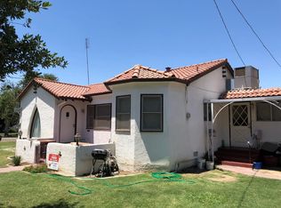704 E Main St, Fowler, CA 93625