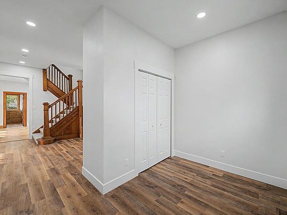 5th image of 603 5th St