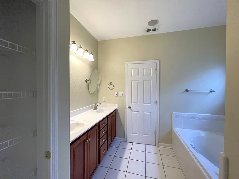 2876 Alexis Ln — Photo 11