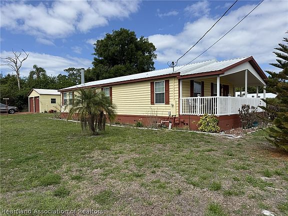 3rd image of 2505 Sunset Dr