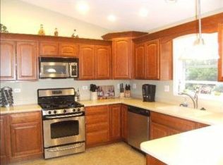 5215 Valley Dr, Richmond, IL 60071