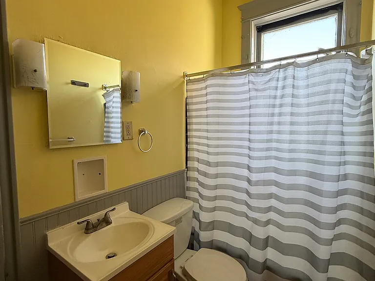 2258 S Compton Ave #2 — Photo 11