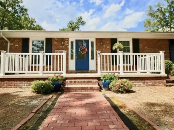 7 Pine Crescent Dr, Whispering Pines, NC 28327