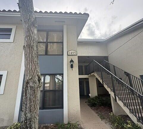 3rd image of 1495 Lake Crystal Dr APT G