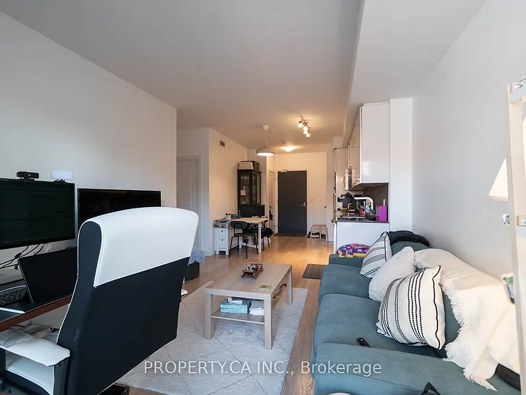 105 George St #303 — Photo 11