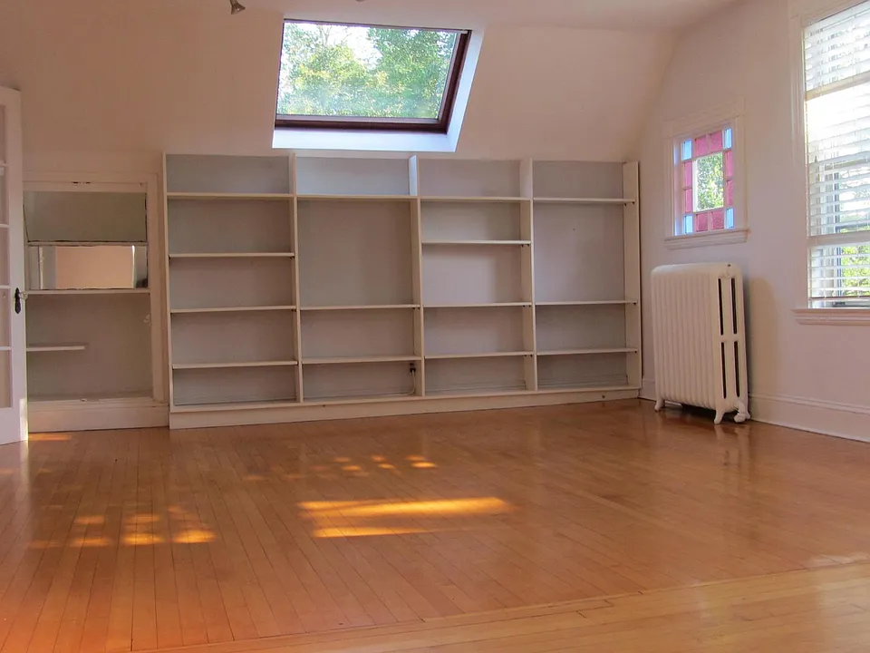 Oversized Light & Airy Living Room with 2 Four Foot Retracta