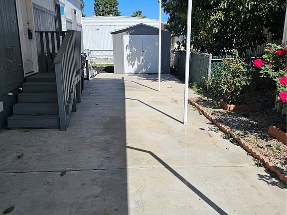 4th image of 1560 Massachussetts Ave #94