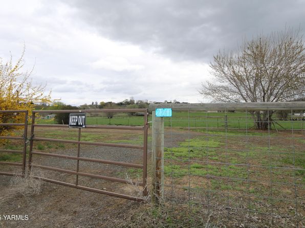 2261 E Selah Rd, Yakima, WA 98901