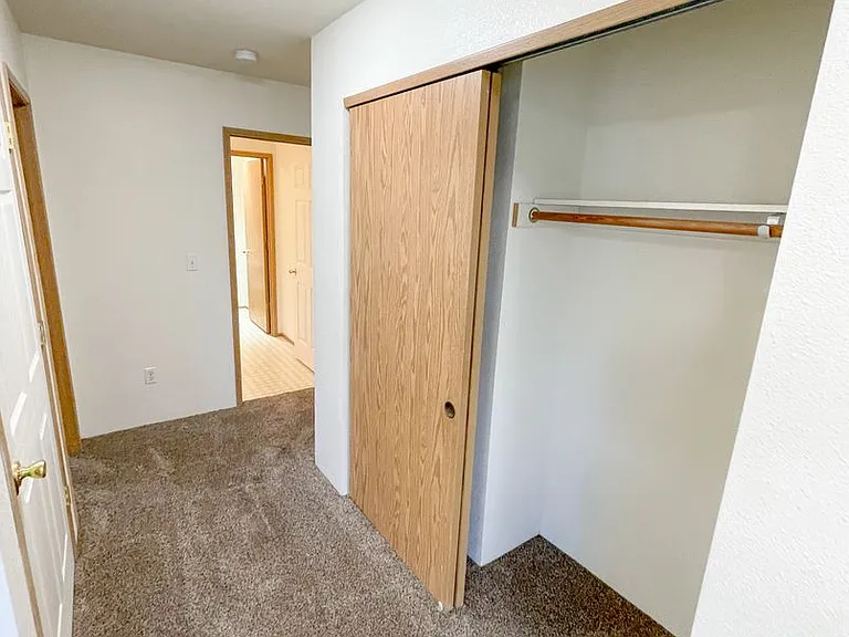 5410 N Hills Dr — Photo 11