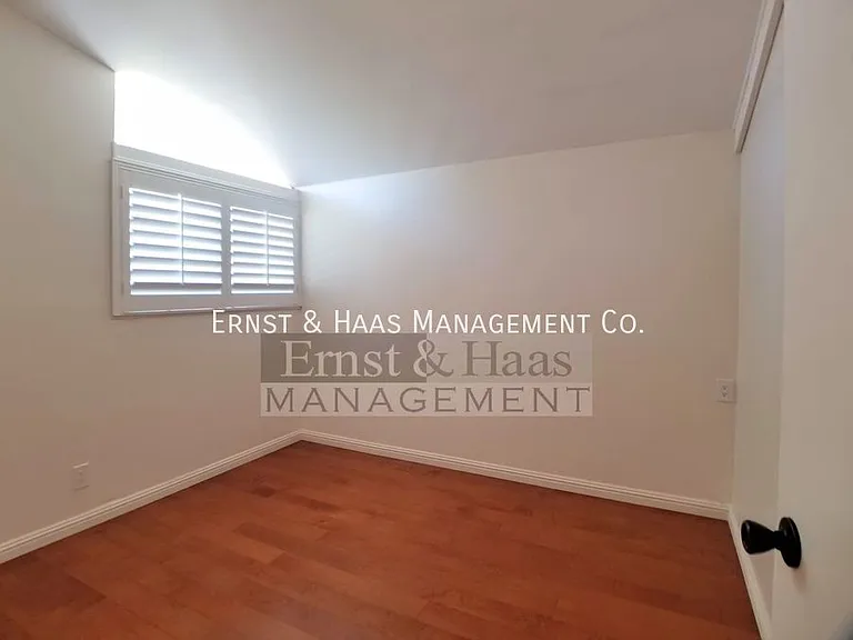 3310 E Curry St — Photo 26