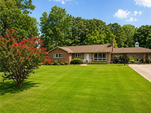 362 Happy Hollow Ct, Lexington, NC 27295