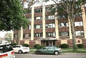 1st image of 5915 W Gunnison St APT 3B