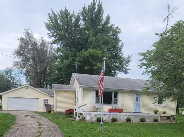 103 E South First St, Oconee, IL 62553