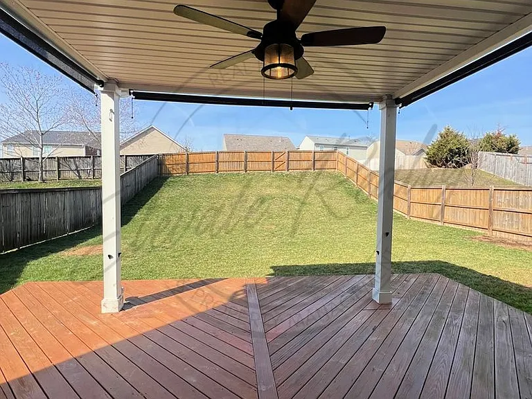 1676 Stonewater Dr — Photo 11