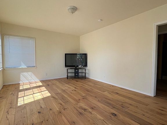 2nd image of 6458 Radford Ave