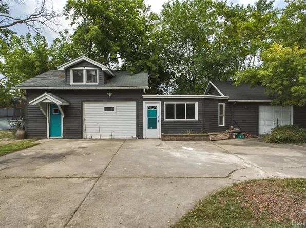 1791 E Saratoga Ave, Ferndale, MI 48220