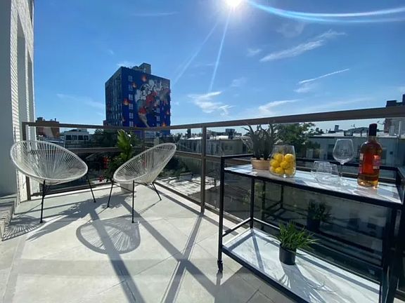 2nd image of 373 Palmetto St #3B