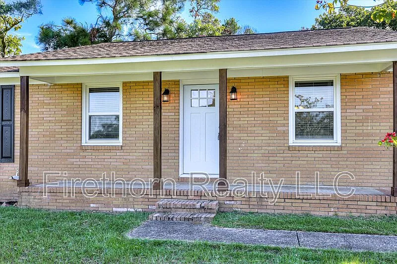 3 bed, 2.0 bath, 1296 sqft, $1,500 — Photo 4