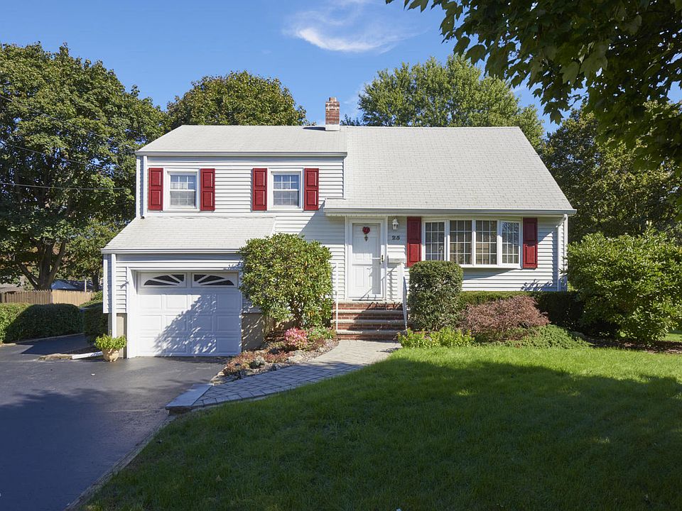 1st image of 25 Spruce Dr