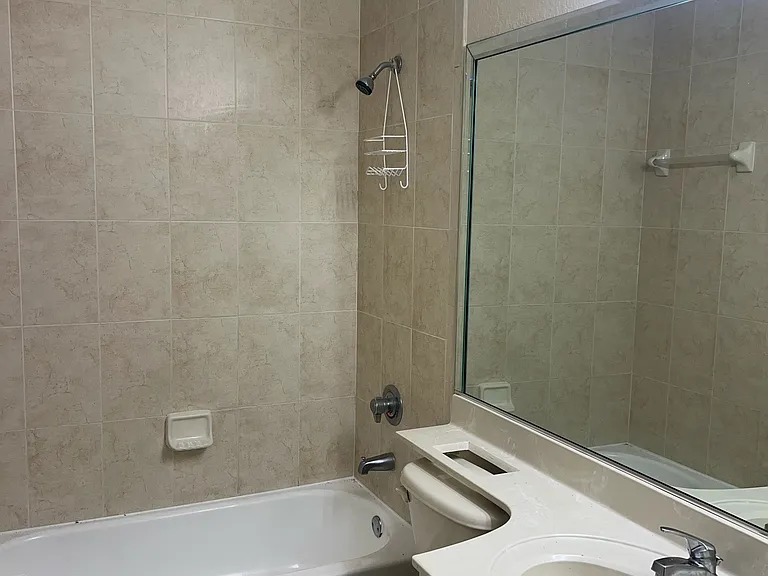 12233 SW 215th Ter — Photo 6