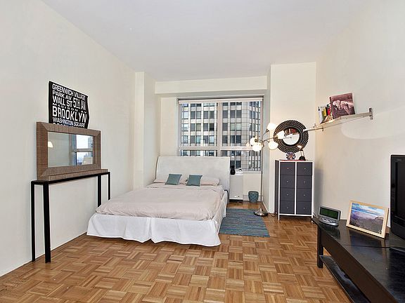 2nd image of 146 W 57th St APT 41F