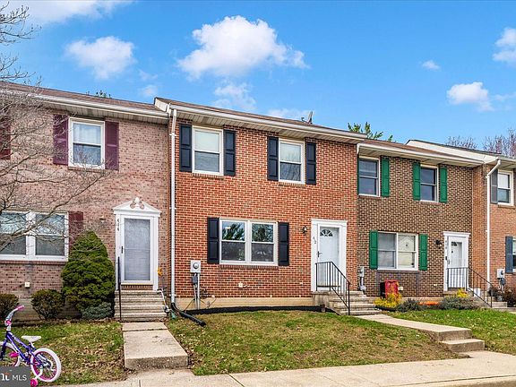 4th image of 412 Windy Knoll Dr
