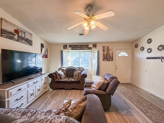 4th image of 151 El Verano Way