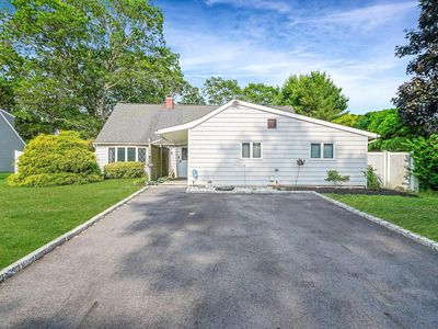 52 Sagebrush Lane, Islandia, NY, 11749