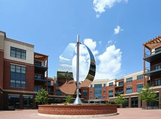 1 N Main St APT 210, Algonquin, IL 60102