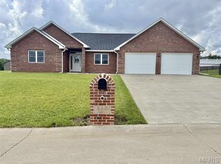 607 Jonathan Rd, Hannibal, MO 63401