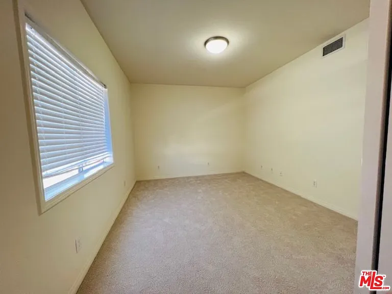 520 Columbia Ave — Photo 18