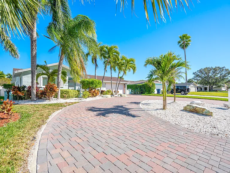 3003 W Vina Del Mar Blvd — Photo 6