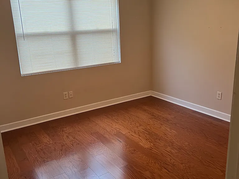 1508 Kenilworth Ave — Photo 11