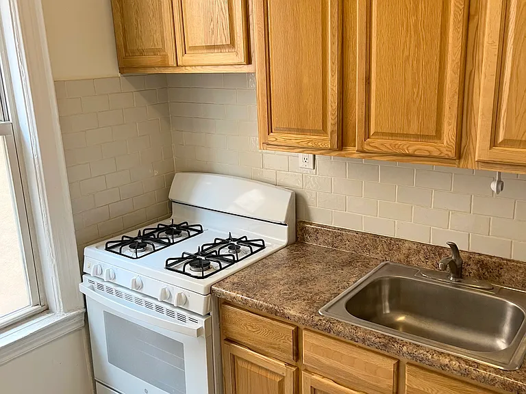 30-75 44th St #2R — Photo 10